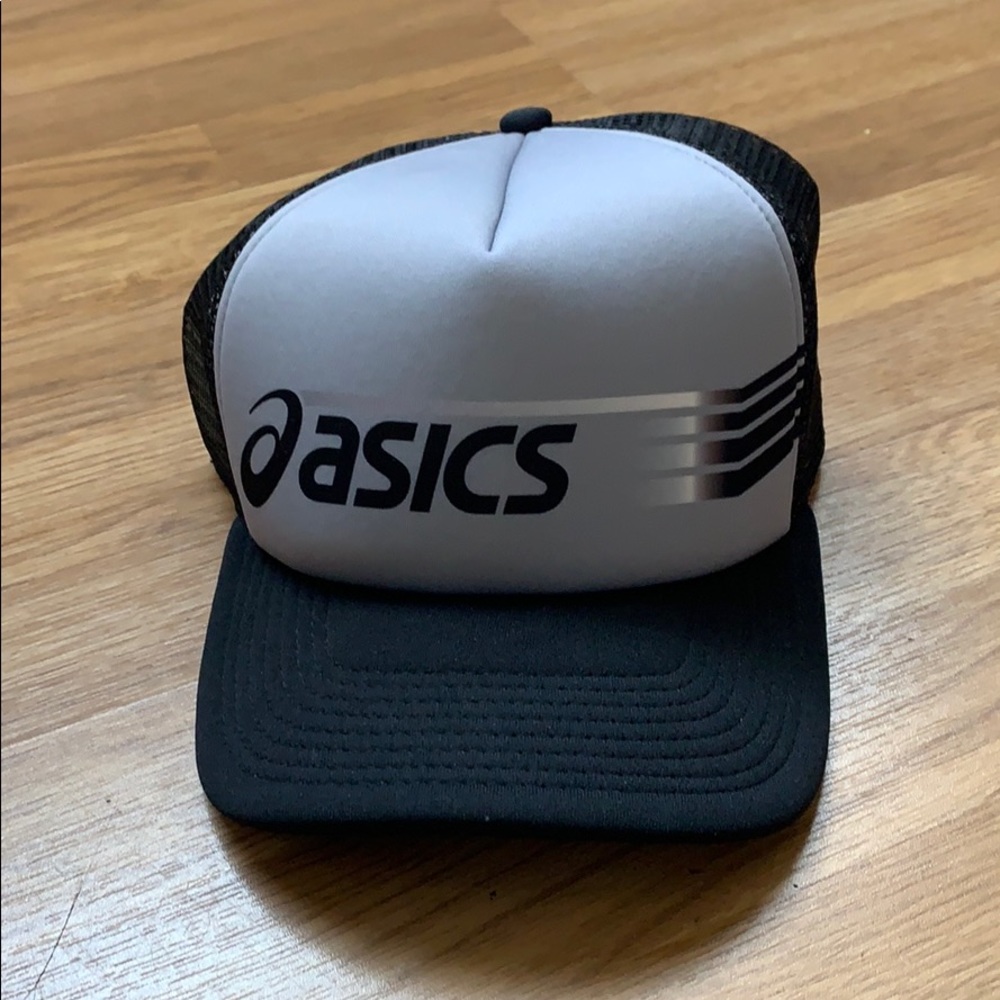 New Unused ASICS Trucker Hat
